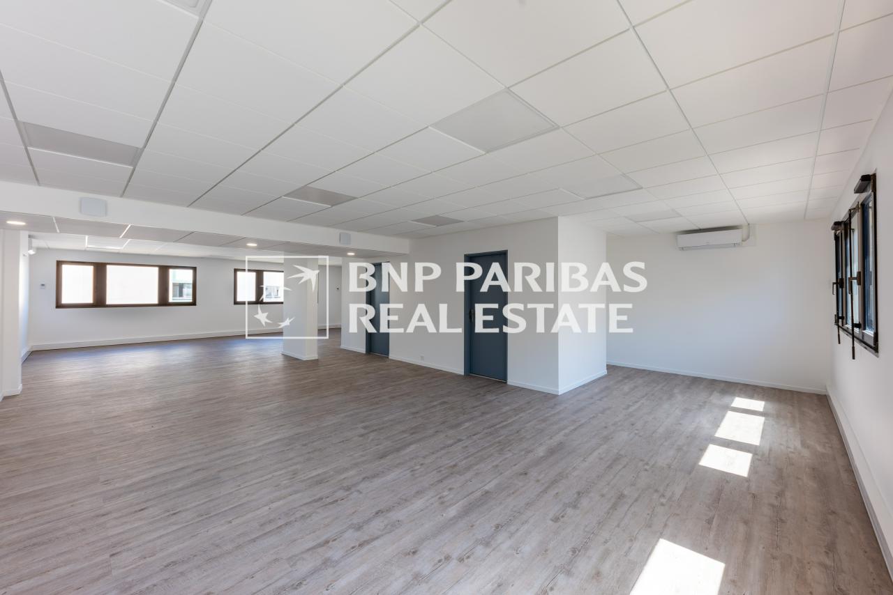 Bureau Ivry-sur-Seine 850m² Location bureau Ivry-sur-Seine Val-de-Marne OLBUR2428260 0